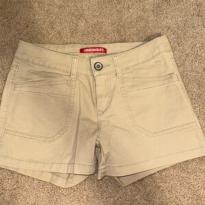 Unionbay khaki shorts size 5 new without tags.
